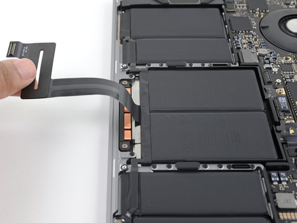 MacBook Pro 13インチ Touch Bar 2018 バッテリーの交換 - iFixit 修理