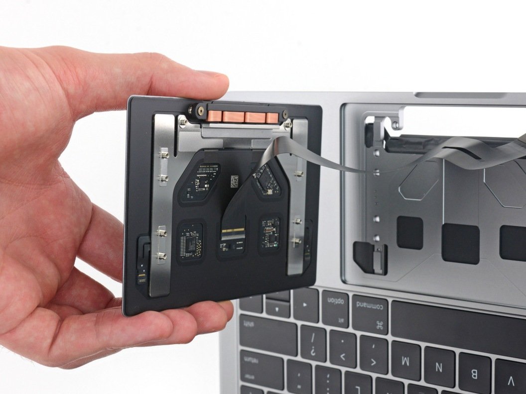 MacBook Pro 13インチ Two Thunderbolt Ports Late 2020 トラック