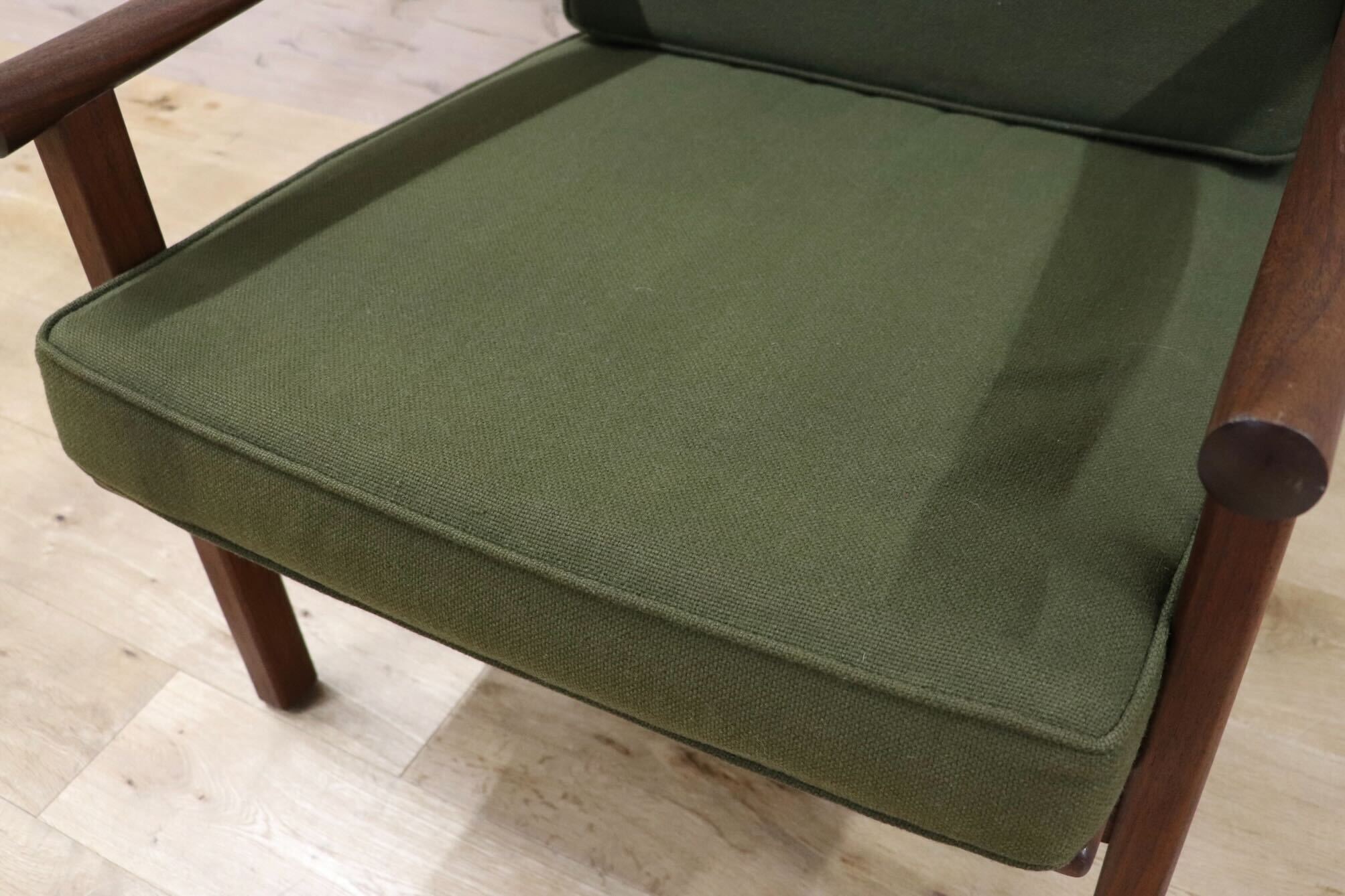 GMHS533B○オールドマルニ / maruni 孔雀 60年代 アームチェア 1人掛け