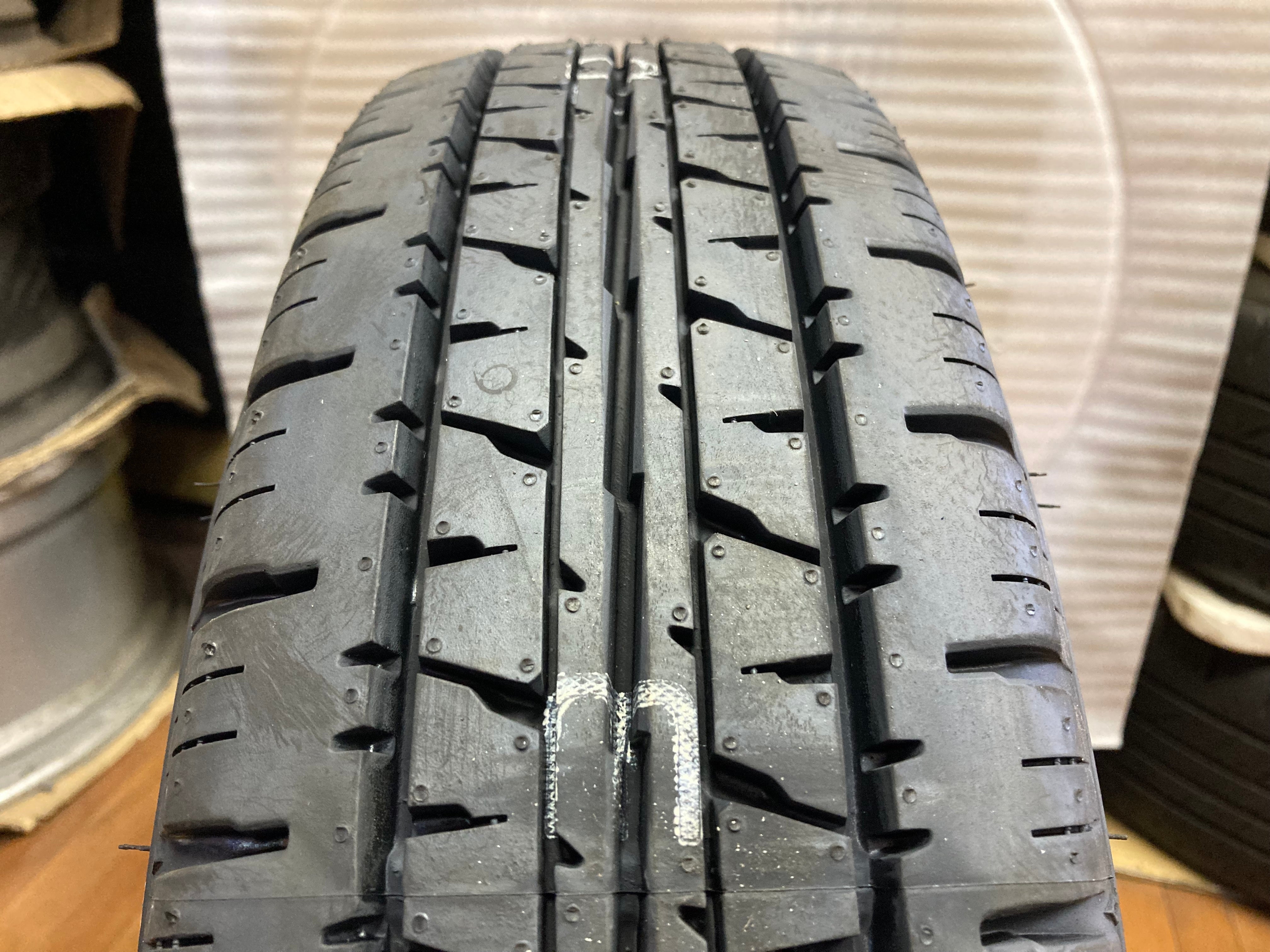 送料込み!!2本 新品タイヤ DUNLOP ENASAVE VAN01 ダンロップ