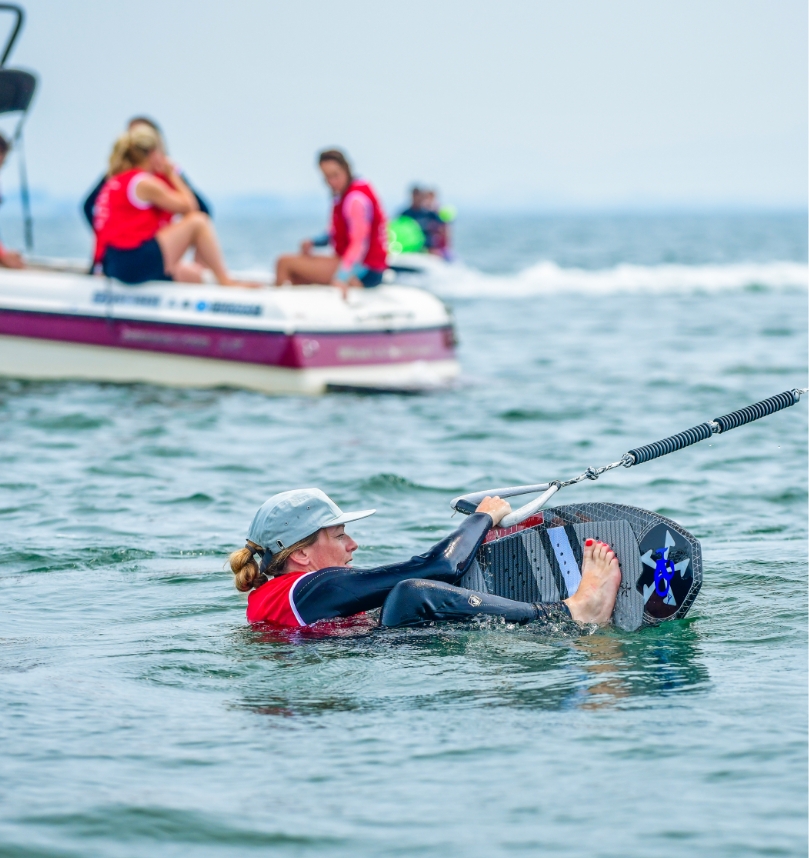 琵琶湖でのウェイクサーフィンならHanasaka Surf Clubへ