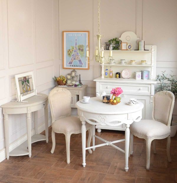 アンティーク風椅子、お花の彫刻が可愛いコクシグルのチェア(cff-1020