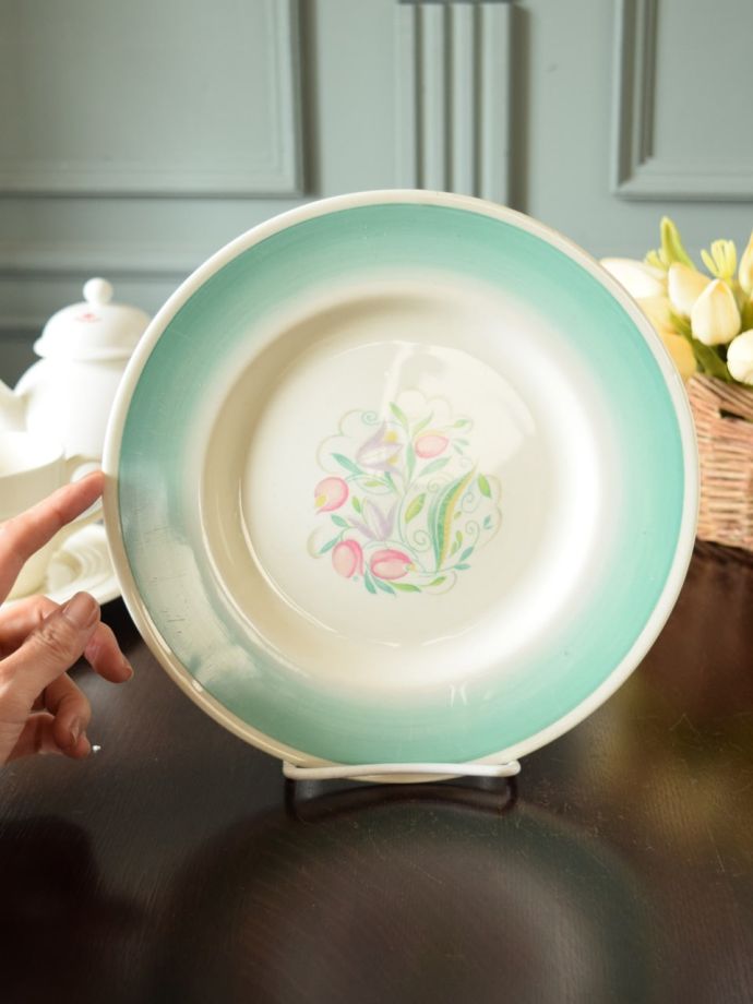 スージークーパー（Susie Cooper）のビンテージ食器、ドレスデン