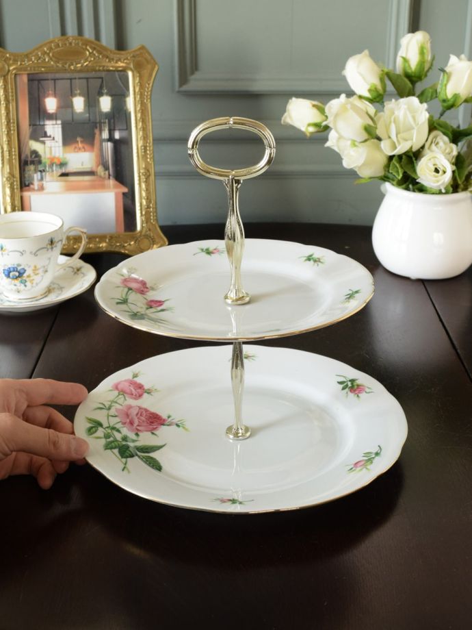 アンティークのおしゃれなケーキスタンド、CHRISTINEHOLM