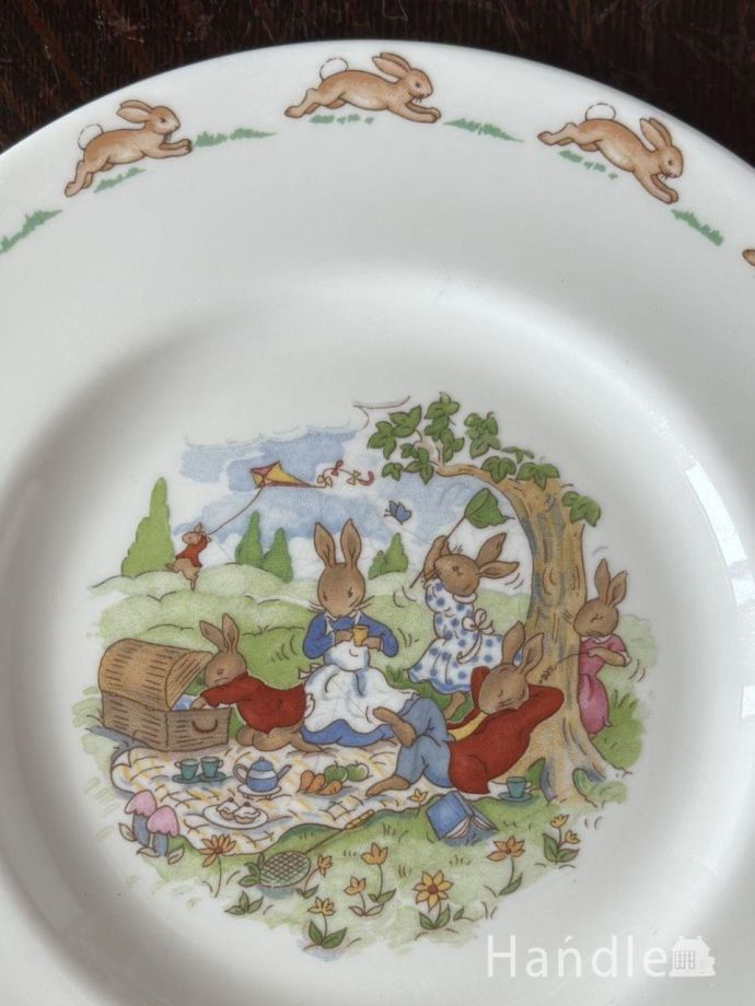ロイヤルドルトンの可愛いプレート、バニキンズピクニックのお皿