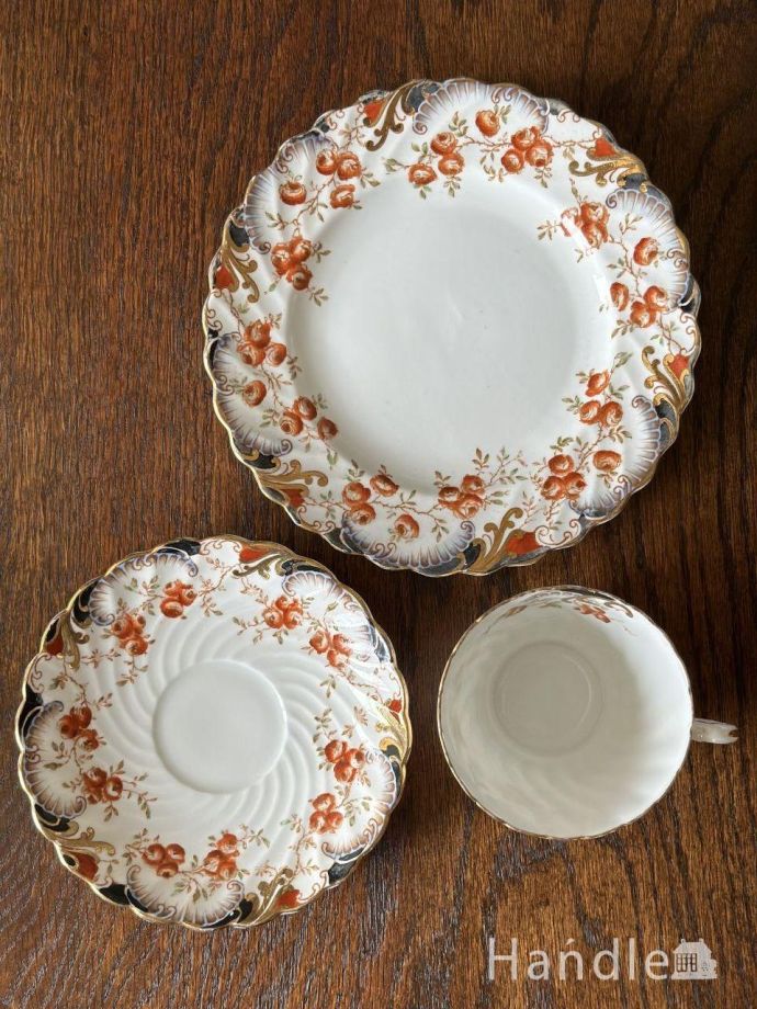 英国エインズレイ窯（AYNSLEY ）のアンティークの器、模様が美しい