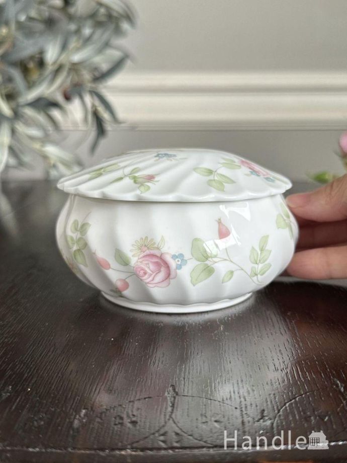 ウェッジウッドのローズヒップ（ROSEHIP）アンティークのトリンケット