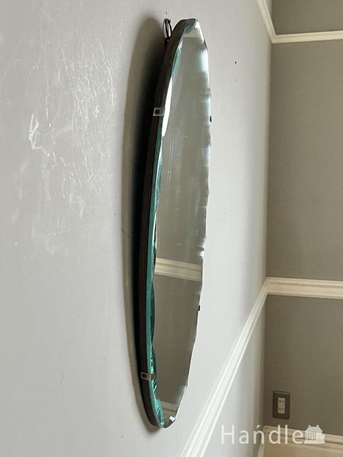 英国アンティークの壁かけ鏡、オーバル型のカッティングミラー(m-9015