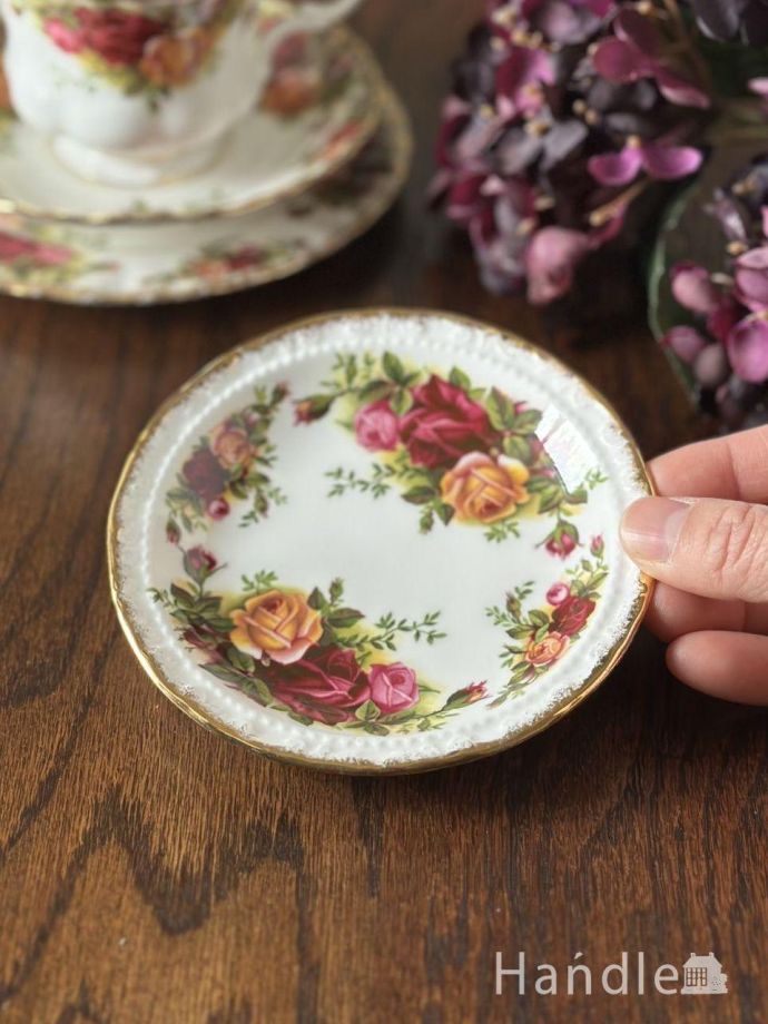 ロイヤルアルバート社のアンティークプレート、オールドカントリー