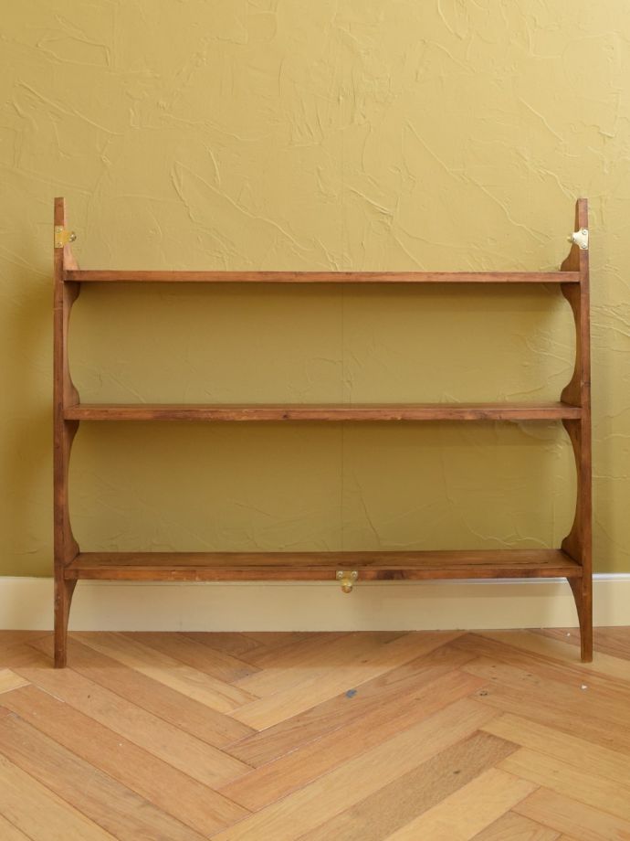 英国アンティークのおしゃれな飾り棚、オールドパイン材のウォール