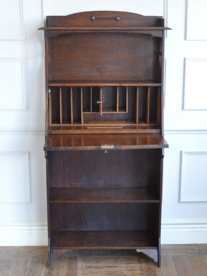 アンティークのおしゃれな机、本棚付きのライティングデスク