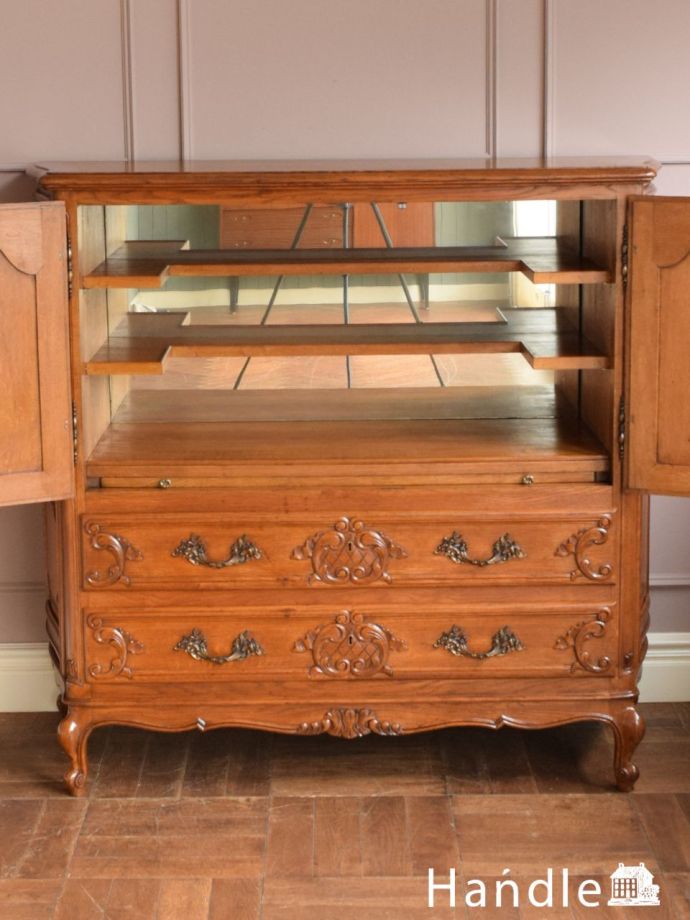 フランスから届いたアンティーク家具、豪華な彫が美しいオーク材の