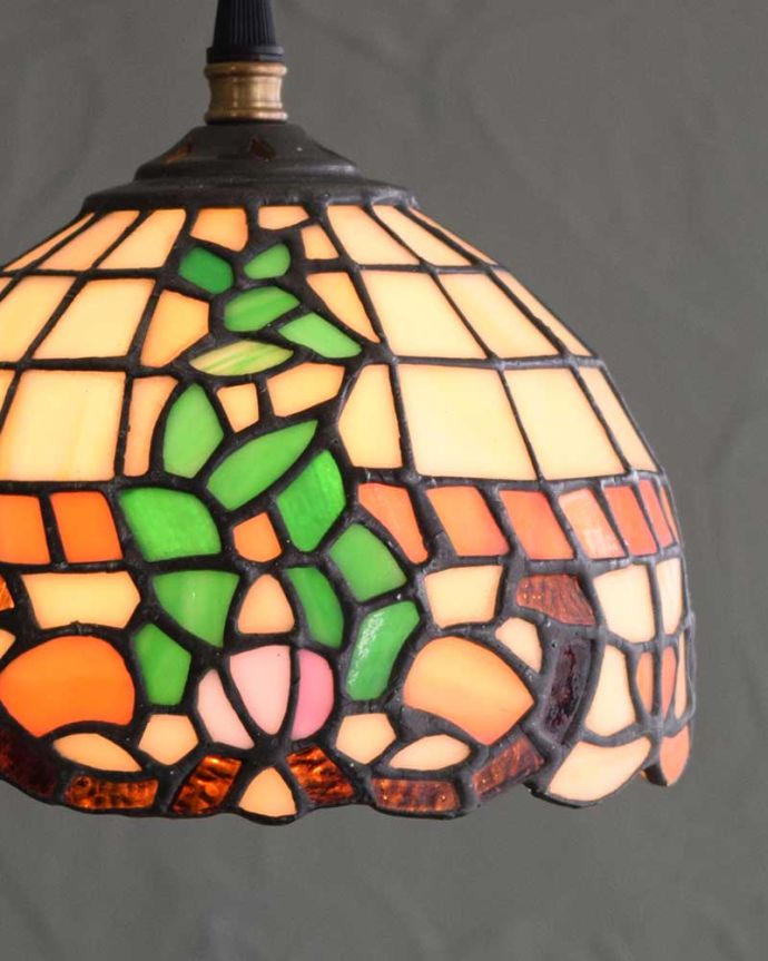 イギリスから到着したアンティークステンドグラスのランプ（コード