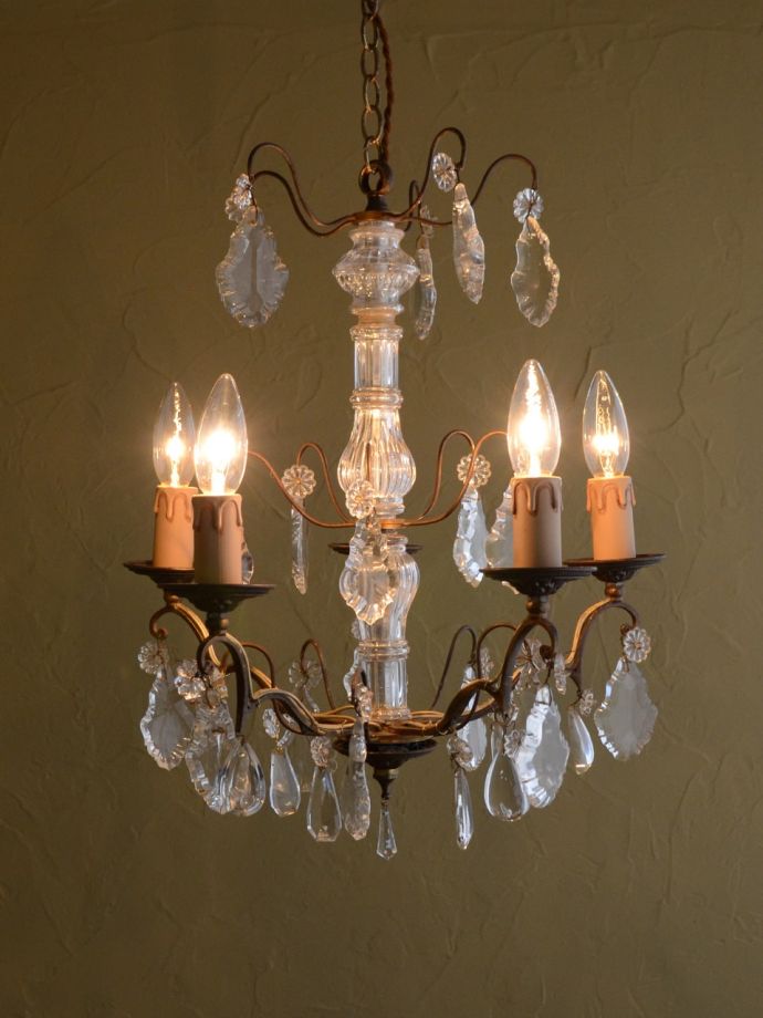 フランスから届いたアンティークの5灯シャンデリア、アンティーク