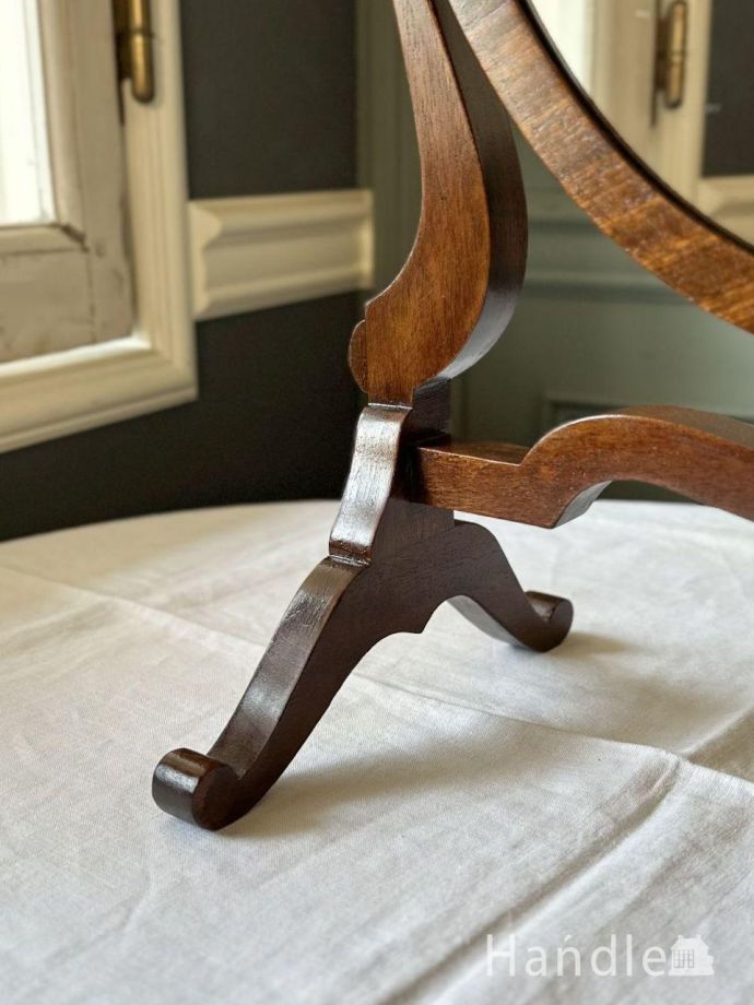 イギリスから届いたクラシックスタイルの美しい置き鏡、ウォールナット