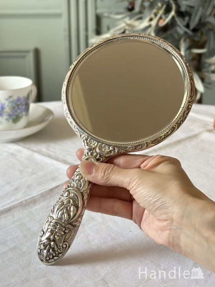 英国から届いたアンティークの手鏡、装飾が美しいハンドミラー(h-1114