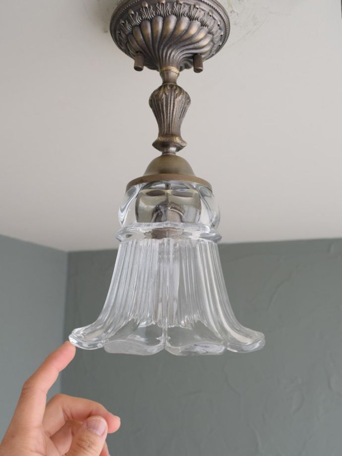 花が咲いたようなガラスシェードがおしゃれなHandleオリジナルの