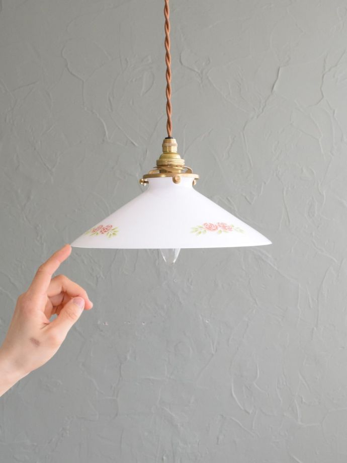 おしゃれなガラスペンダントライト、ピンクのバラ模様の照明器具