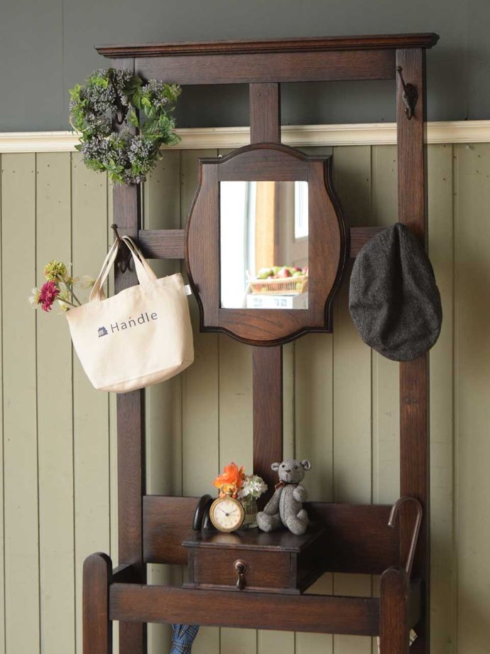 アンティークのおしゃれな玄関収納家具、傘立てが付いたホールスタンド