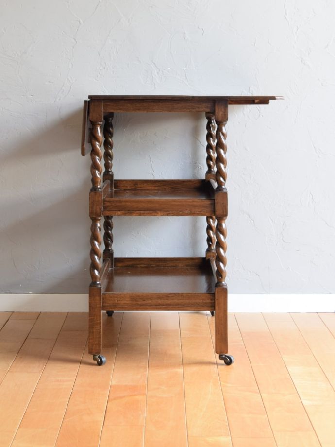英国アンティークのおしゃれなトローリーワゴン、天板が大きく広がる