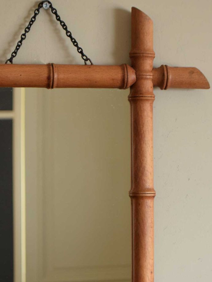 バンブーのフォルムがおしゃれなアンティークの鏡、フランスから届いた