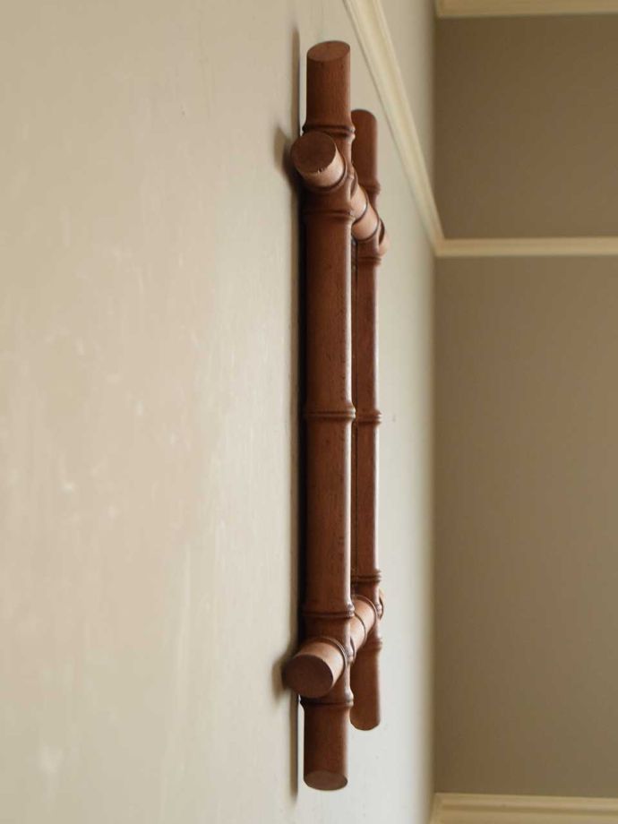 バンブーのフォルムがおしゃれなアンティークの鏡、フランスから届いた