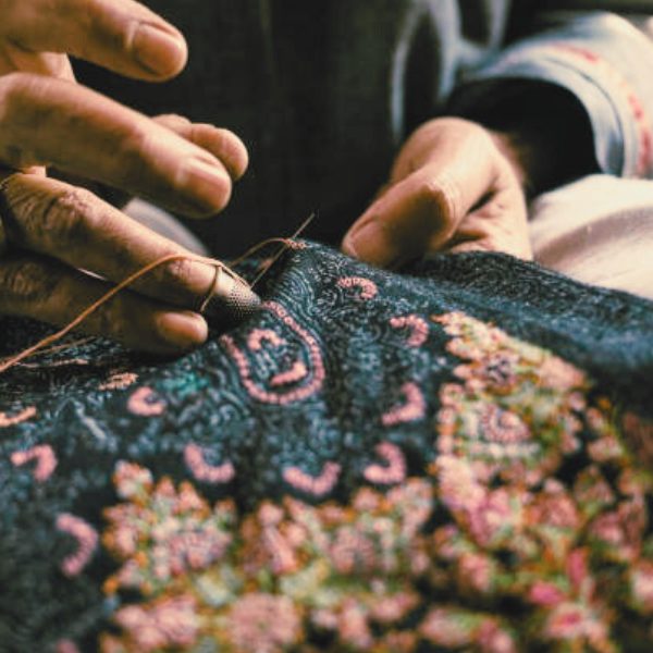 マリーアントワネットも愛した刺繍「プチポワン」とは？選び方や使い方