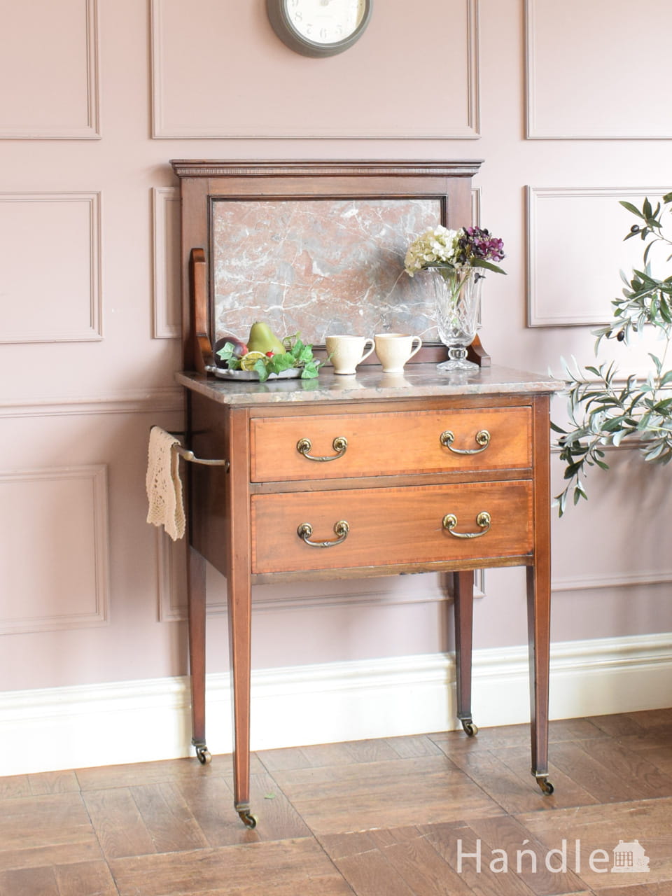 英国アンティークの美しいウォッシュスタンド、 ビクトリアンタイルが