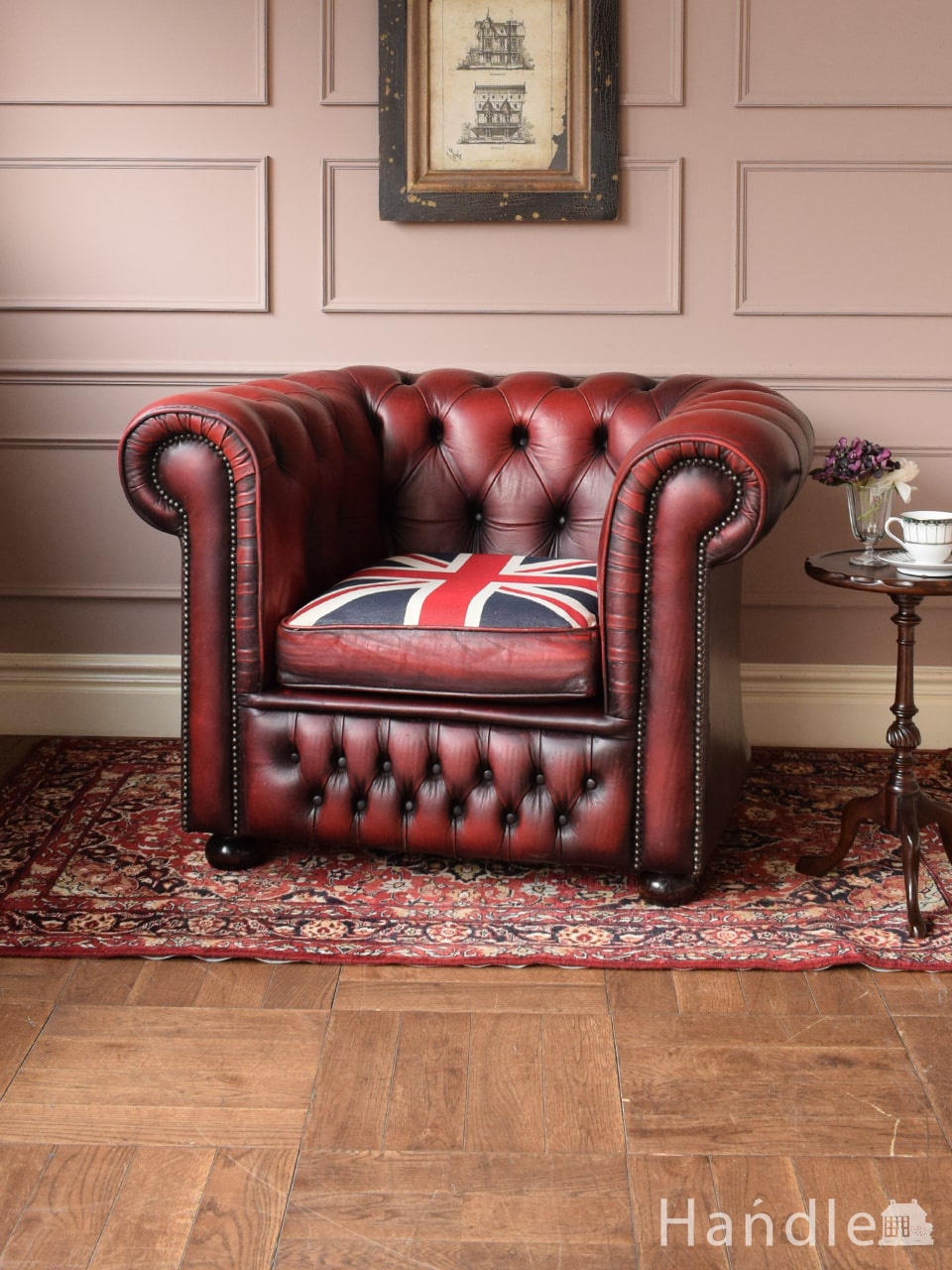イギリスから届いたチェスターフィールド、革張りのアンティーク1人