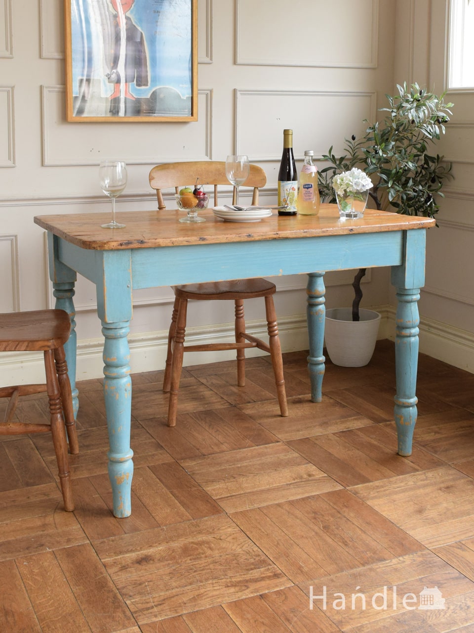 フランスから届いたおしゃれなアンティークテーブル、デスクにも使える