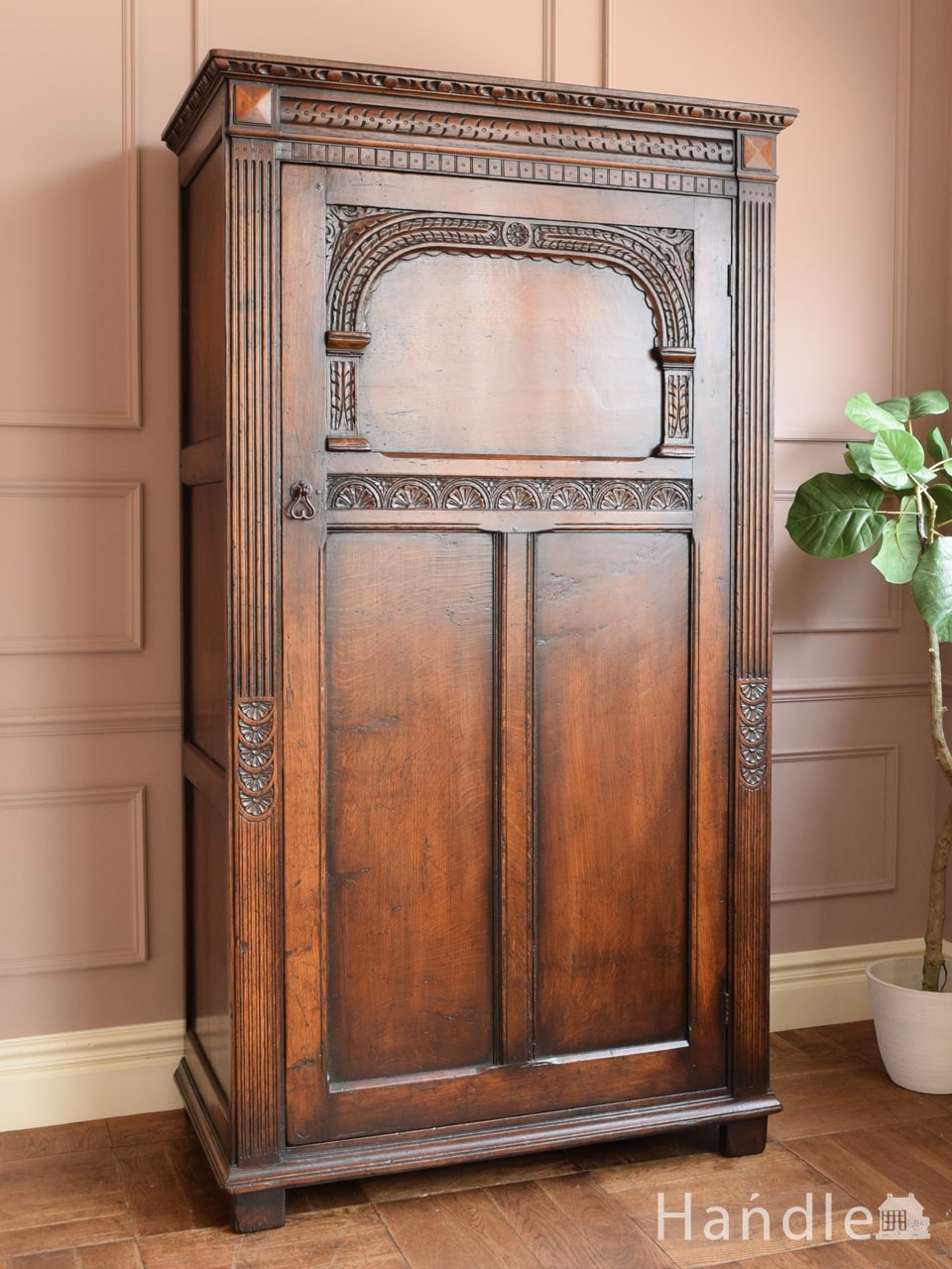 英国アンティークのおしゃれな収納キャビネット、オーク材のホール