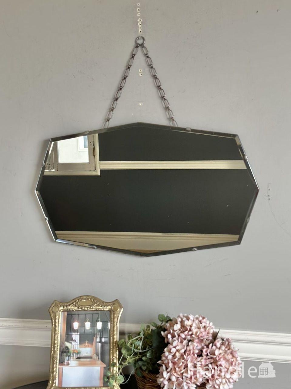 英国アンティークのおしゃれな壁掛け鏡、ドットの模様がデザインされた