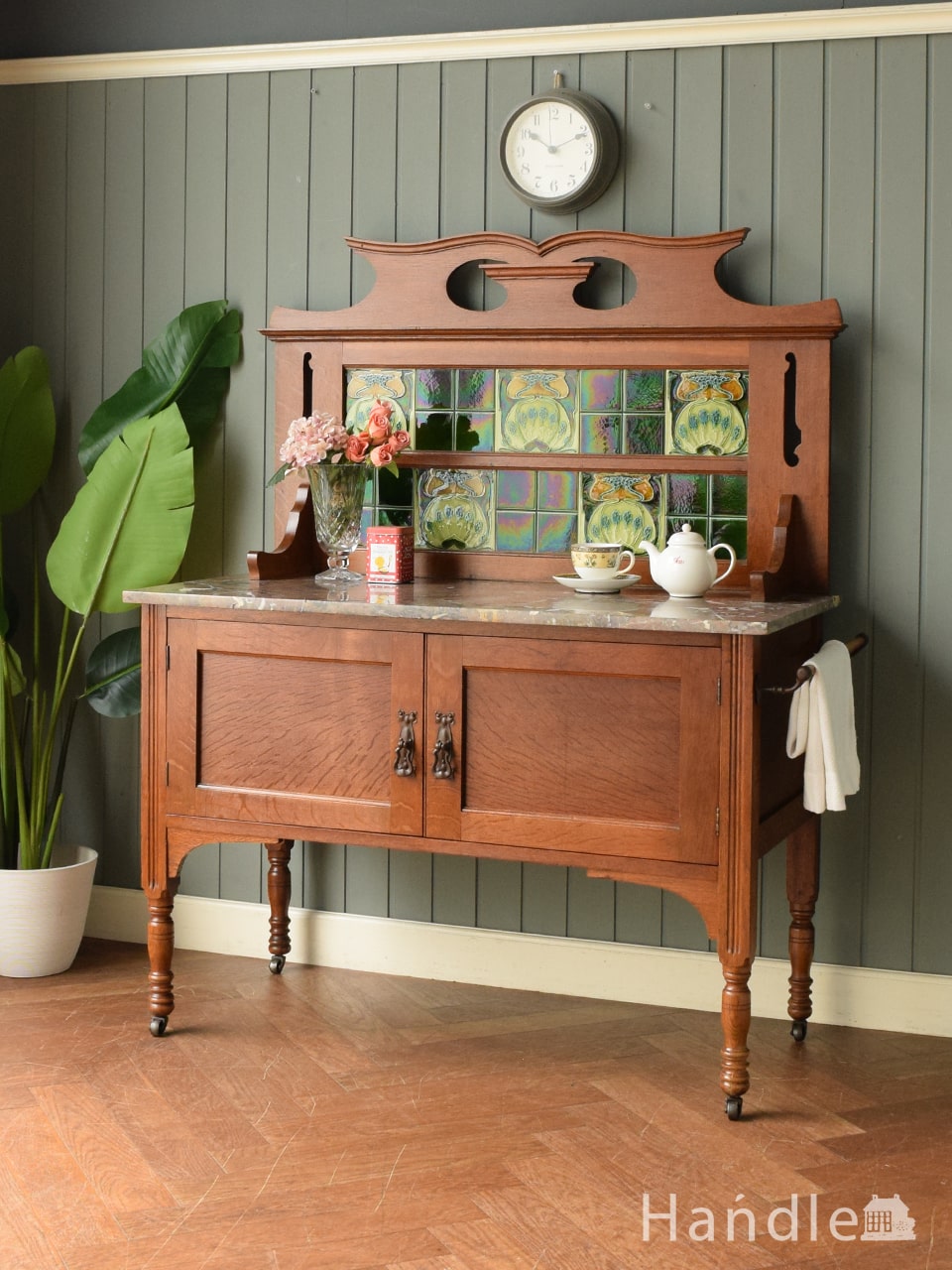 イギリスから届いた天然大理石天板のアンティーク家具、アールヌーボー