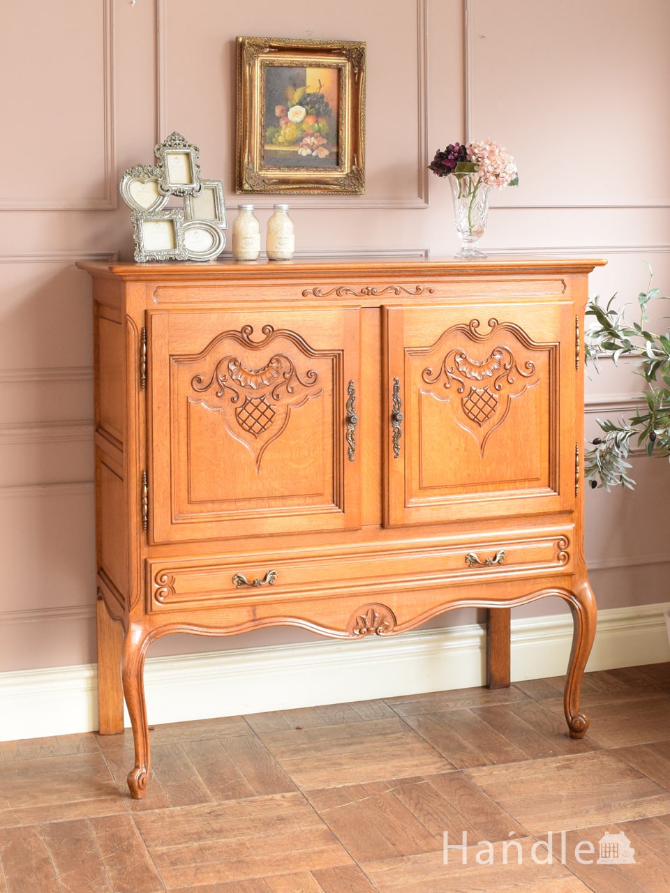 英国アンティークのカクテルキャビネット、お仏壇におススメの