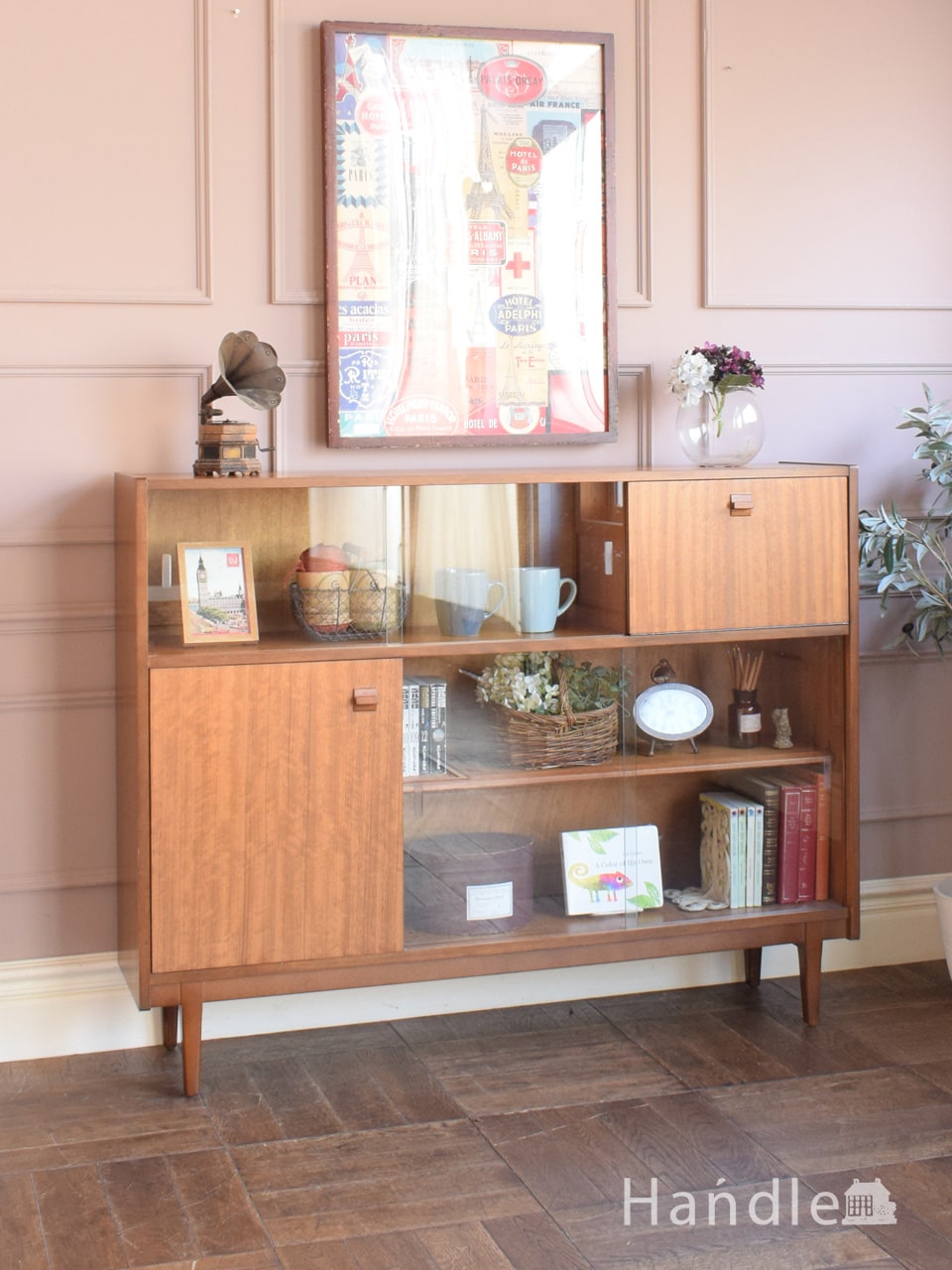 Nathan（ネイサン）社のカッコいいサイドボード、英国ヴィンテージの