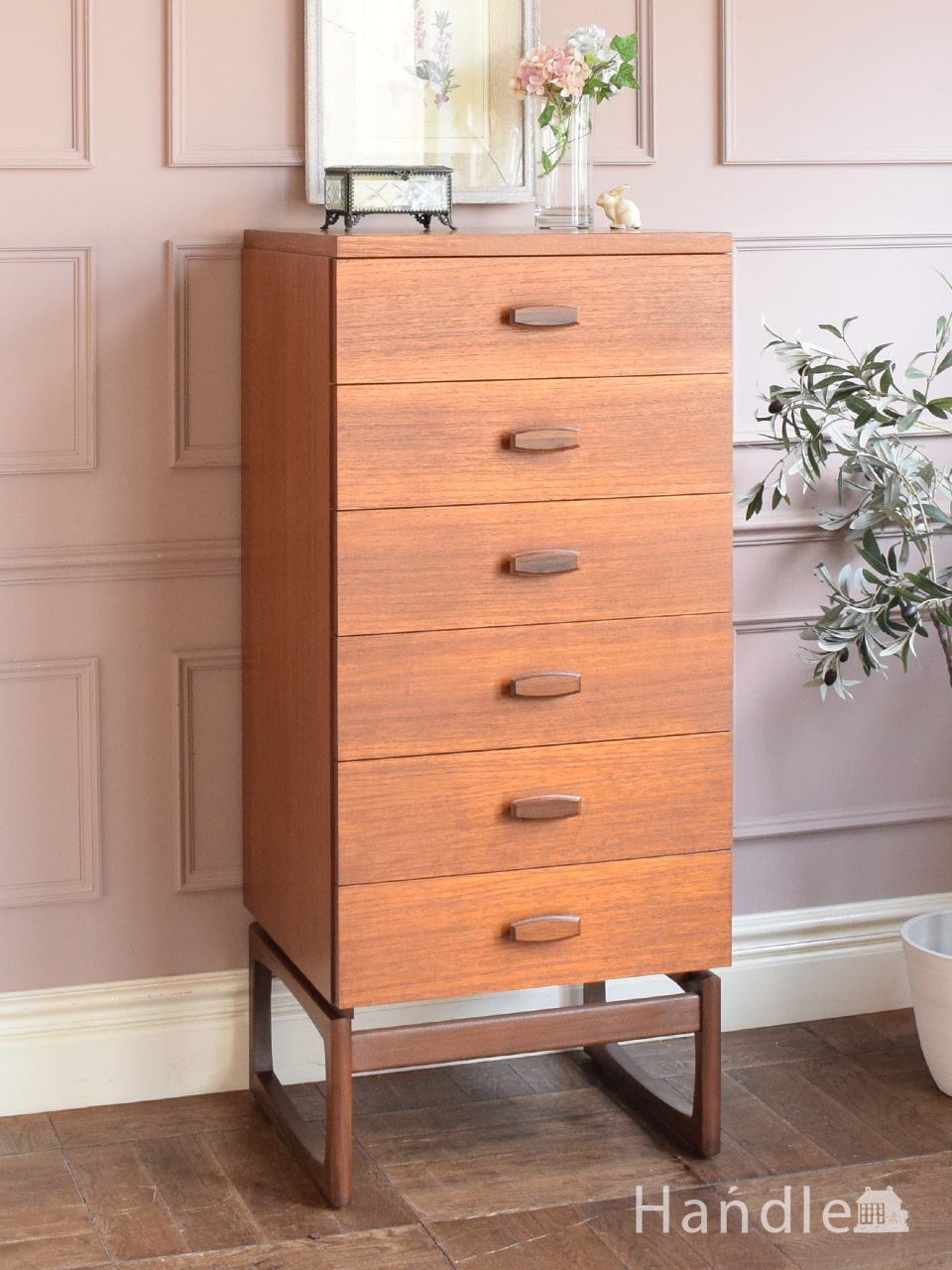 ミッドセンチュリースタイルのおしゃれな家具、G-PLANクワドリールの