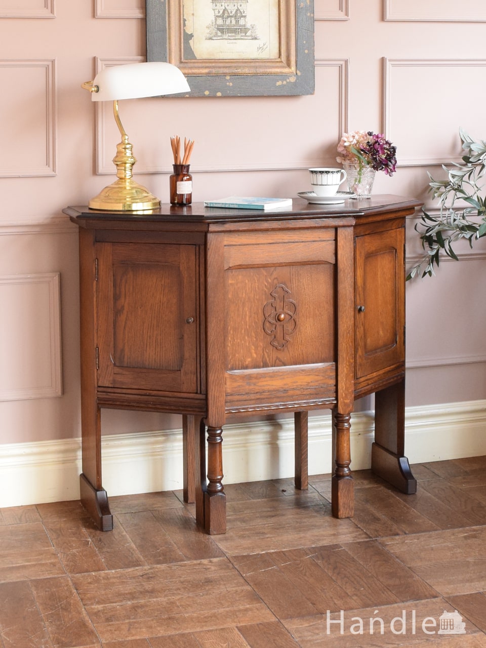 マホガニー材の女性らしい曲線のデスク（勉強机）、象嵌が美しい