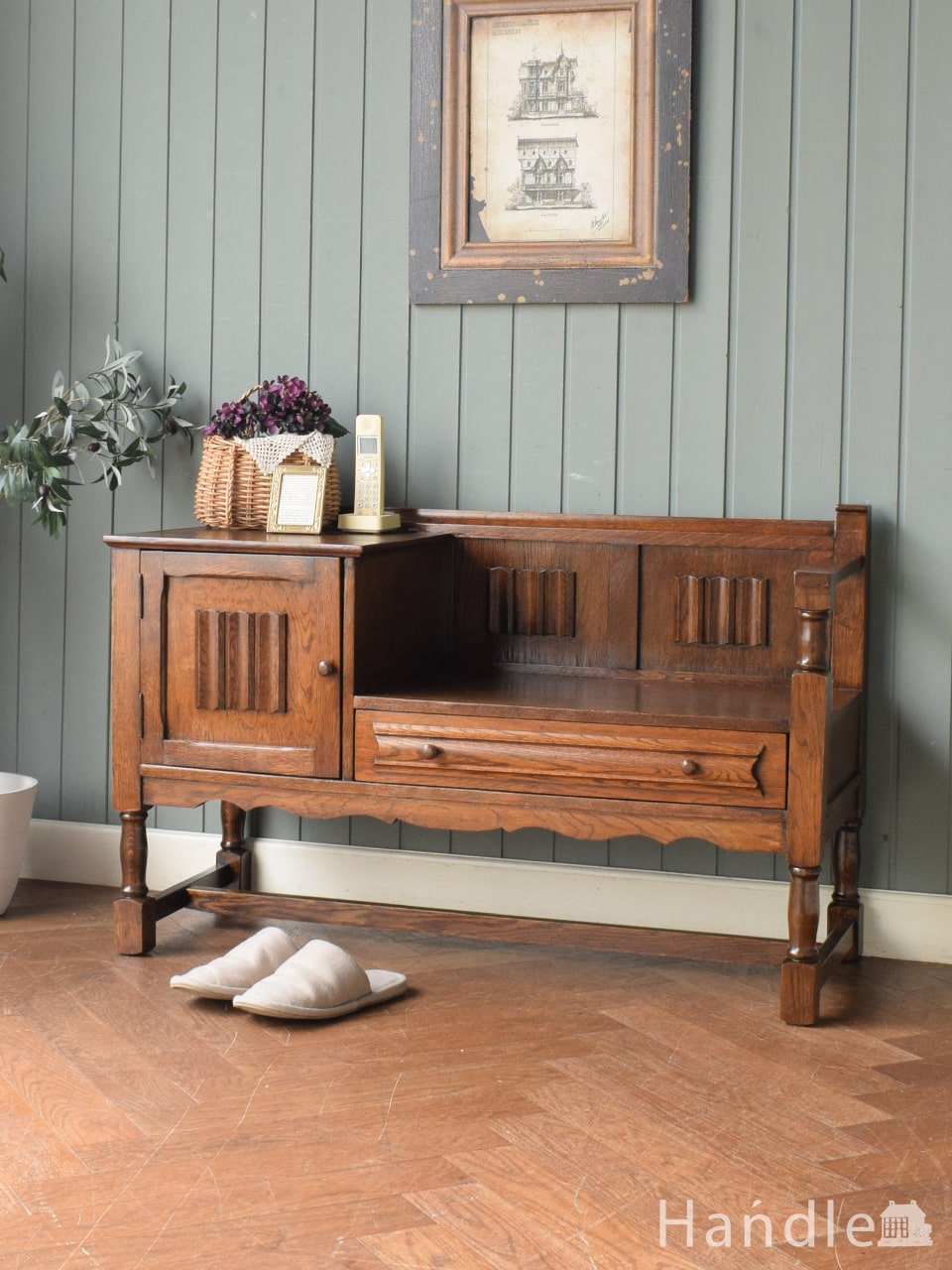 スカンジナビアンなヴィンテージ家具、リビングサイドボード（Jentique