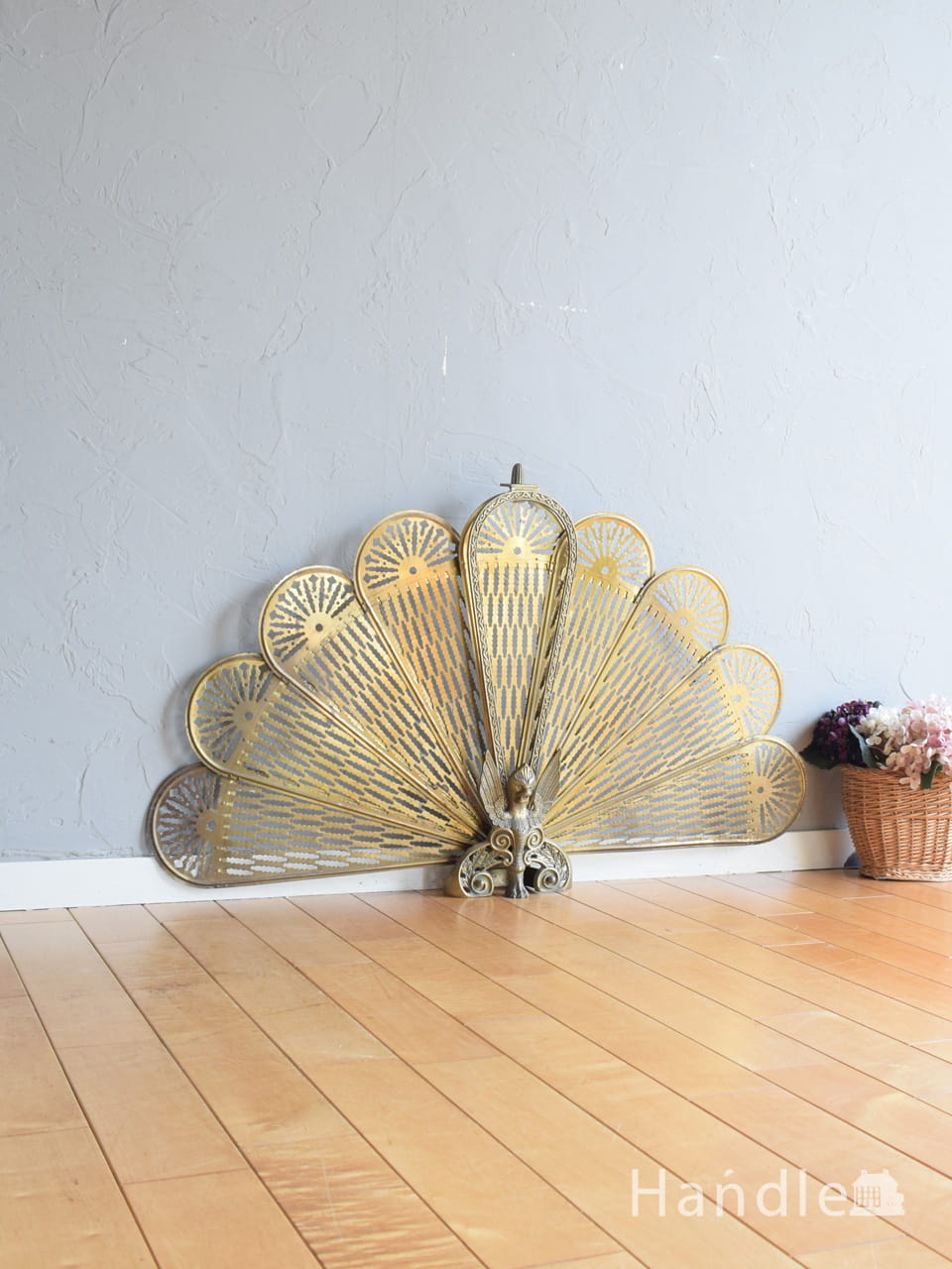 英国アンティーク雑貨、ツイストラインの美しい木製の灰皿スタンド