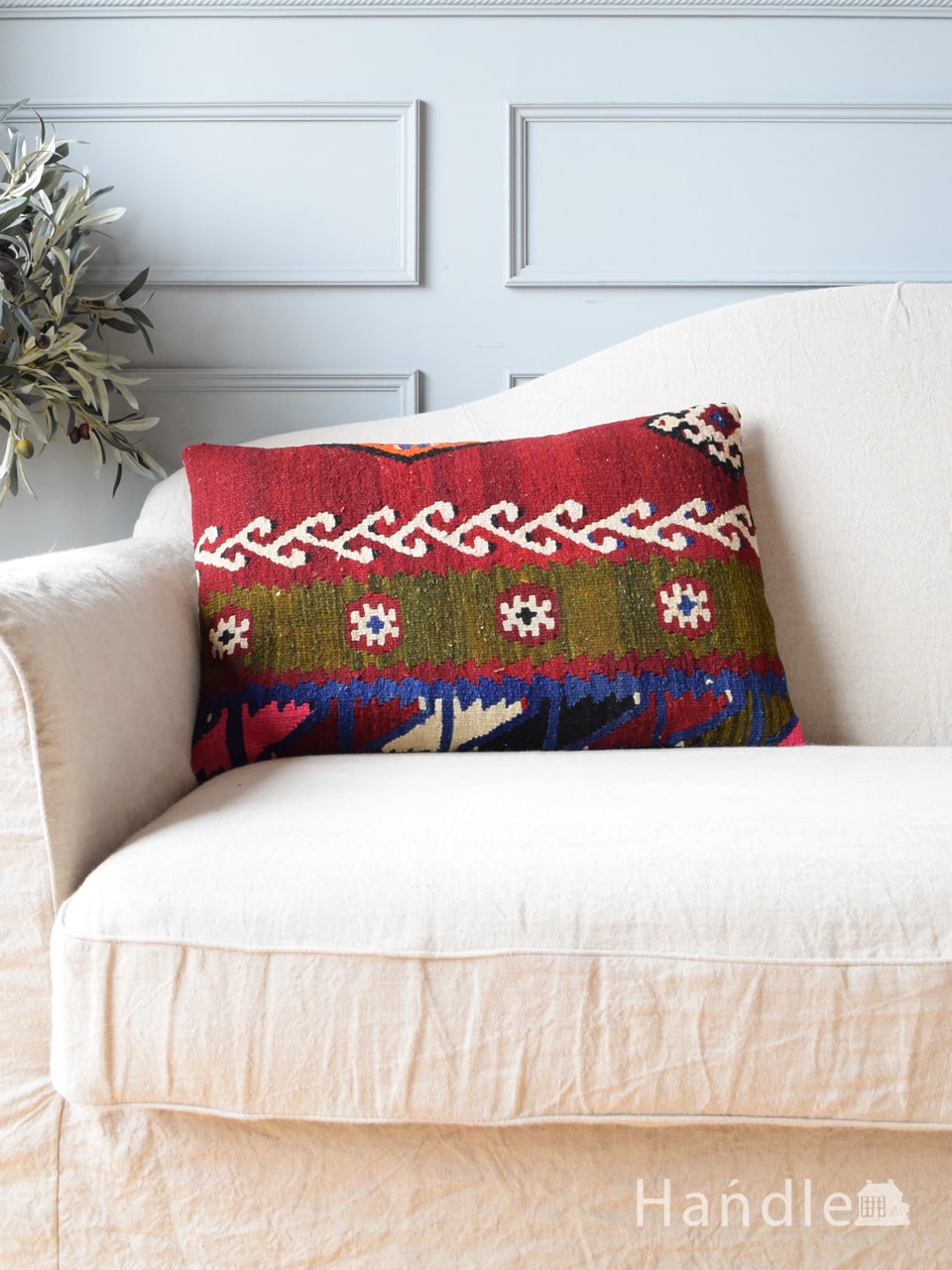 プトラック（Pitrak）✕波モチーフのオールドキリムのクッションカバー