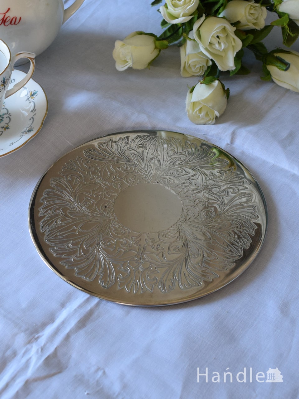 英国で見つけたシルバープレートのトリベット、銀のポットスタンド（鍋