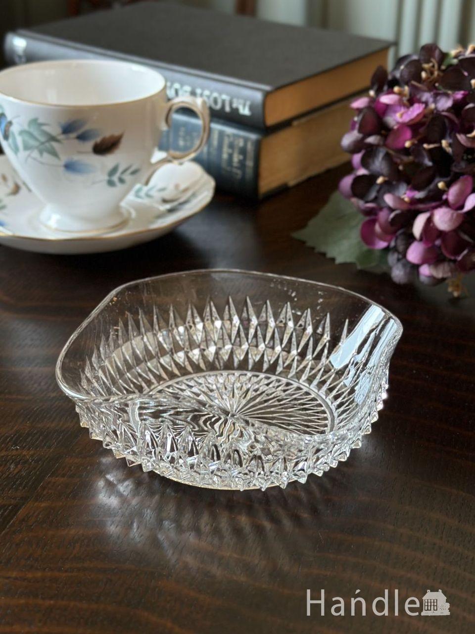 アンティークプレスドグラスのシュガーポット（砂糖入れ）スプーン付き