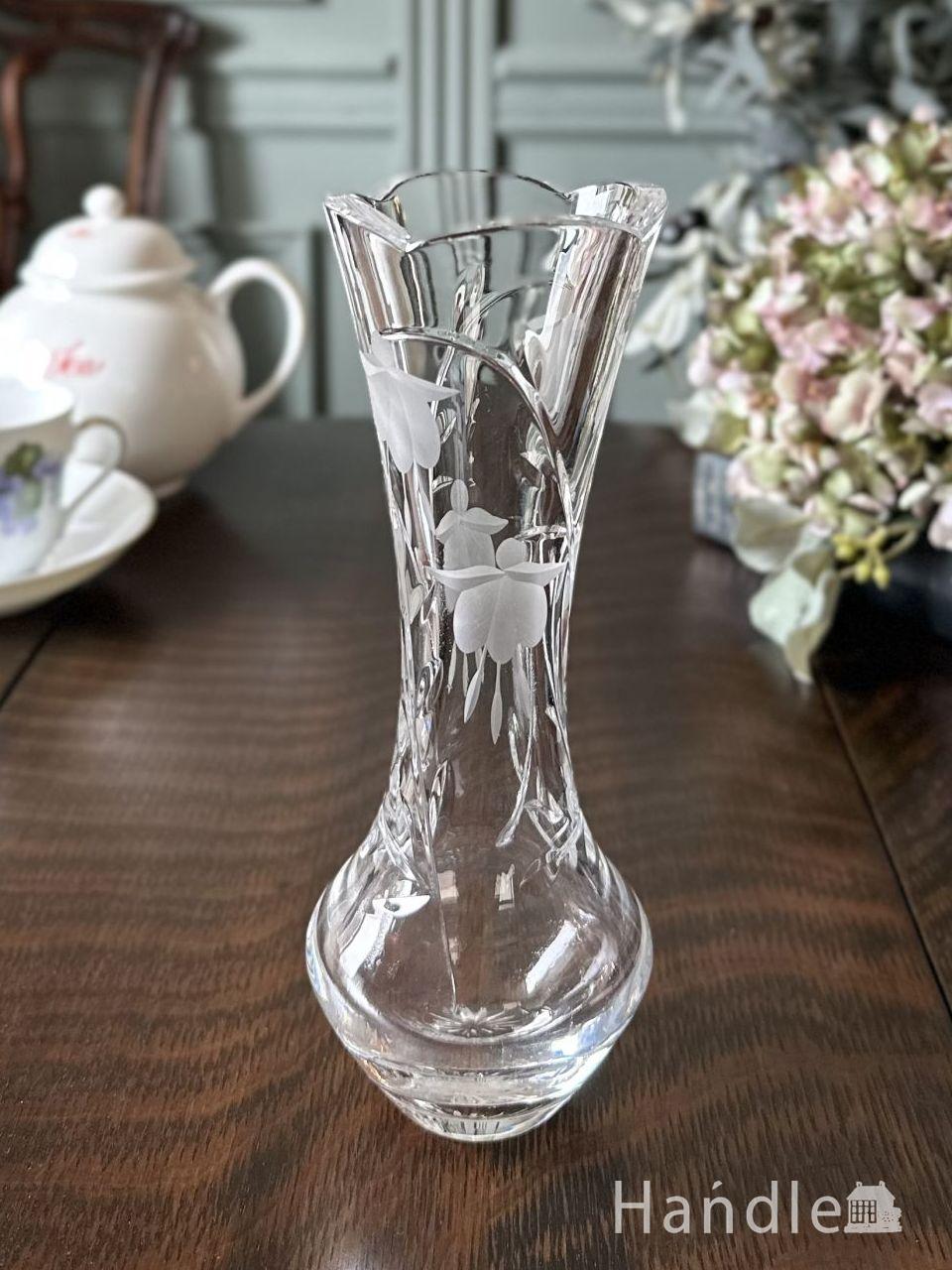 イギリスから届いたアンティークの一輪挿し、アンティークガラスの