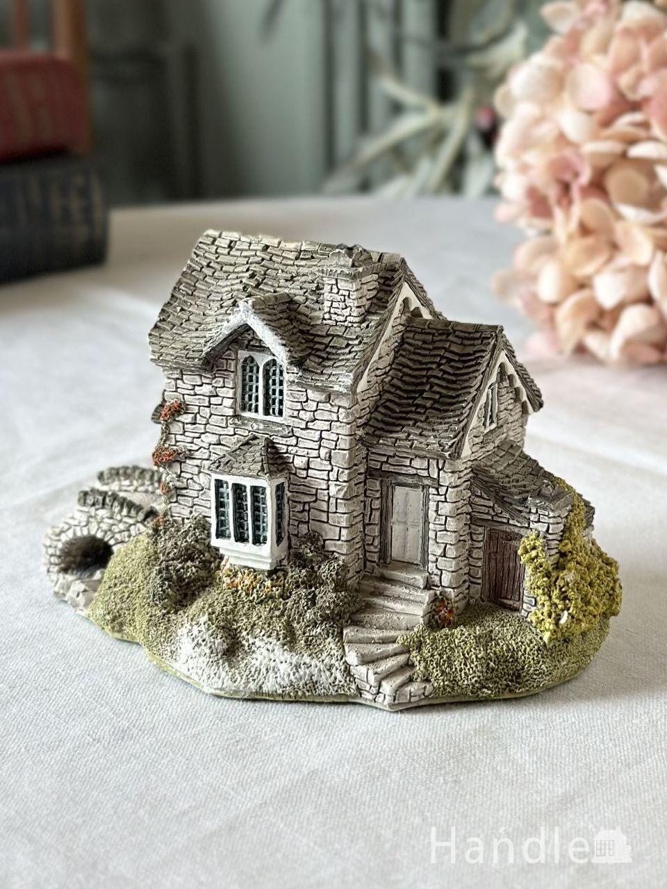 英国湖水地方にあるレンガ造りの可愛いお家をモチーフにした、Lilliput