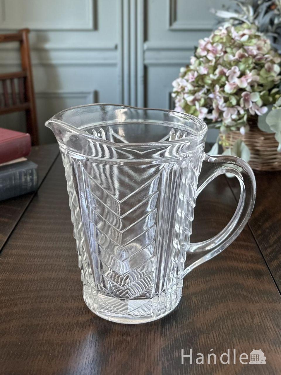 アンティークガラスのおしゃれなジャグ、イギリスから届いた型押し