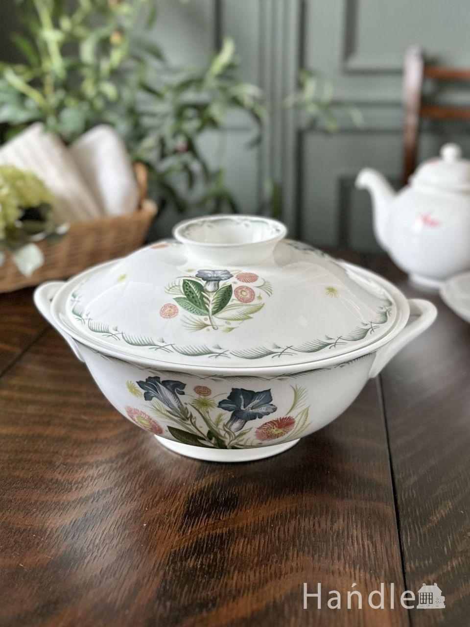 英国で見つけたシルバープレートのトリベット、銀のポットスタンド（鍋