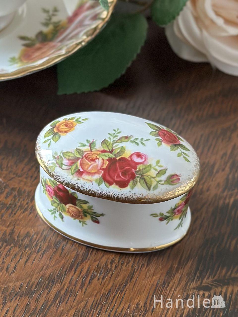 アンティークのおしゃれな小物入れ、ミラー仕様のメタルジュエリー