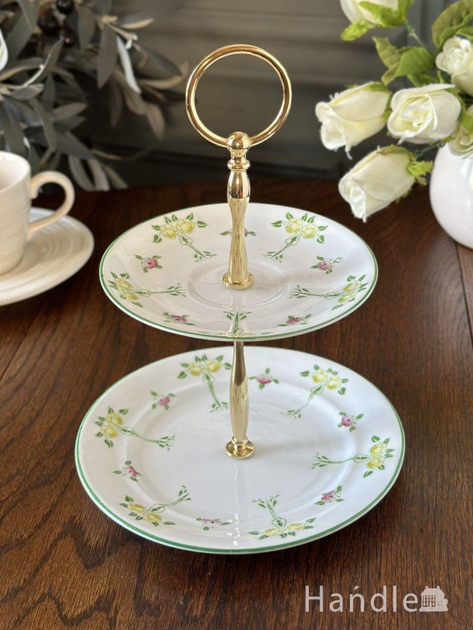 アールヌーボーがおしゃれなケーキスタンド、アンティークの2段タイプ