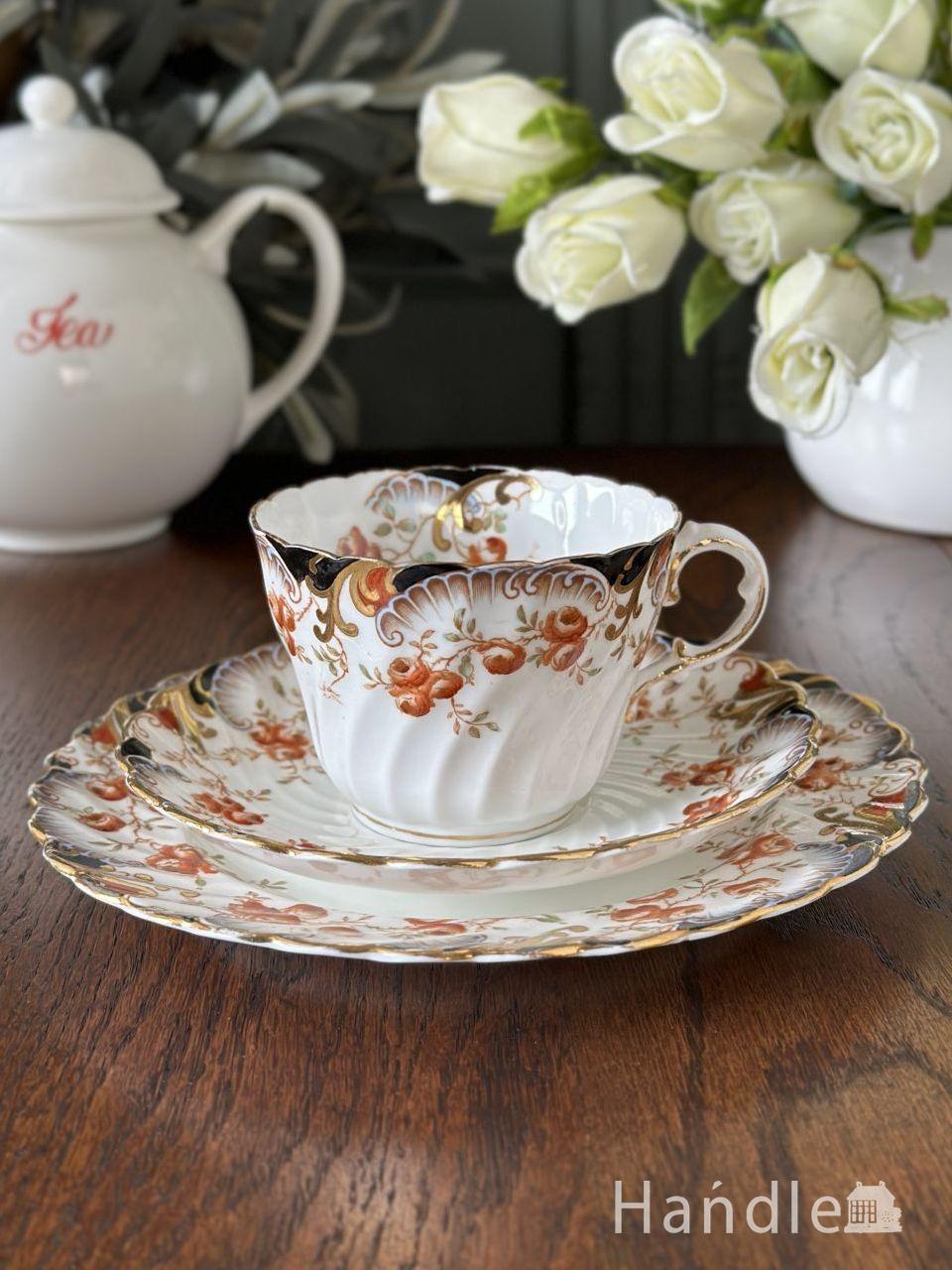 英国エインズレイ窯（AYNSLEY ）のアンティークの器、模様が美しい