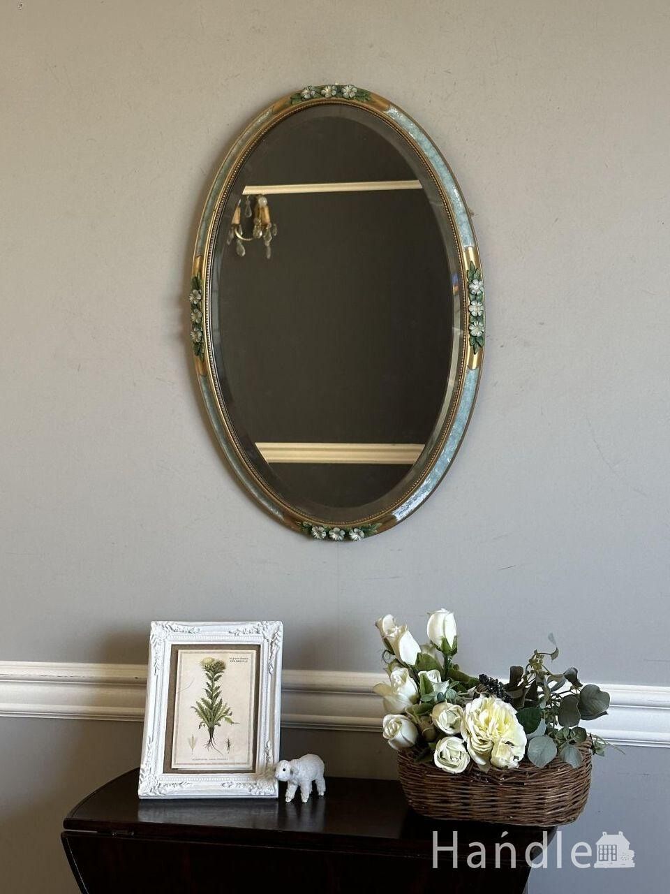 イギリスから届いた美しいバーボラミラー、青いお花の細工が可愛い